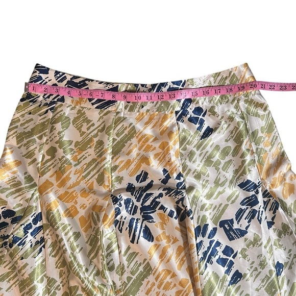 JohnPaulRichard Satin A Line Tulip Skirt in Green, Gold and Navy Pattern Size XL - Picture 4 of 9